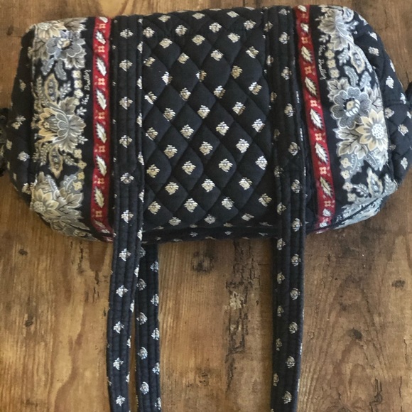 Vera Bradley | Black Quilt Hand Bag - Picture 4 of 6